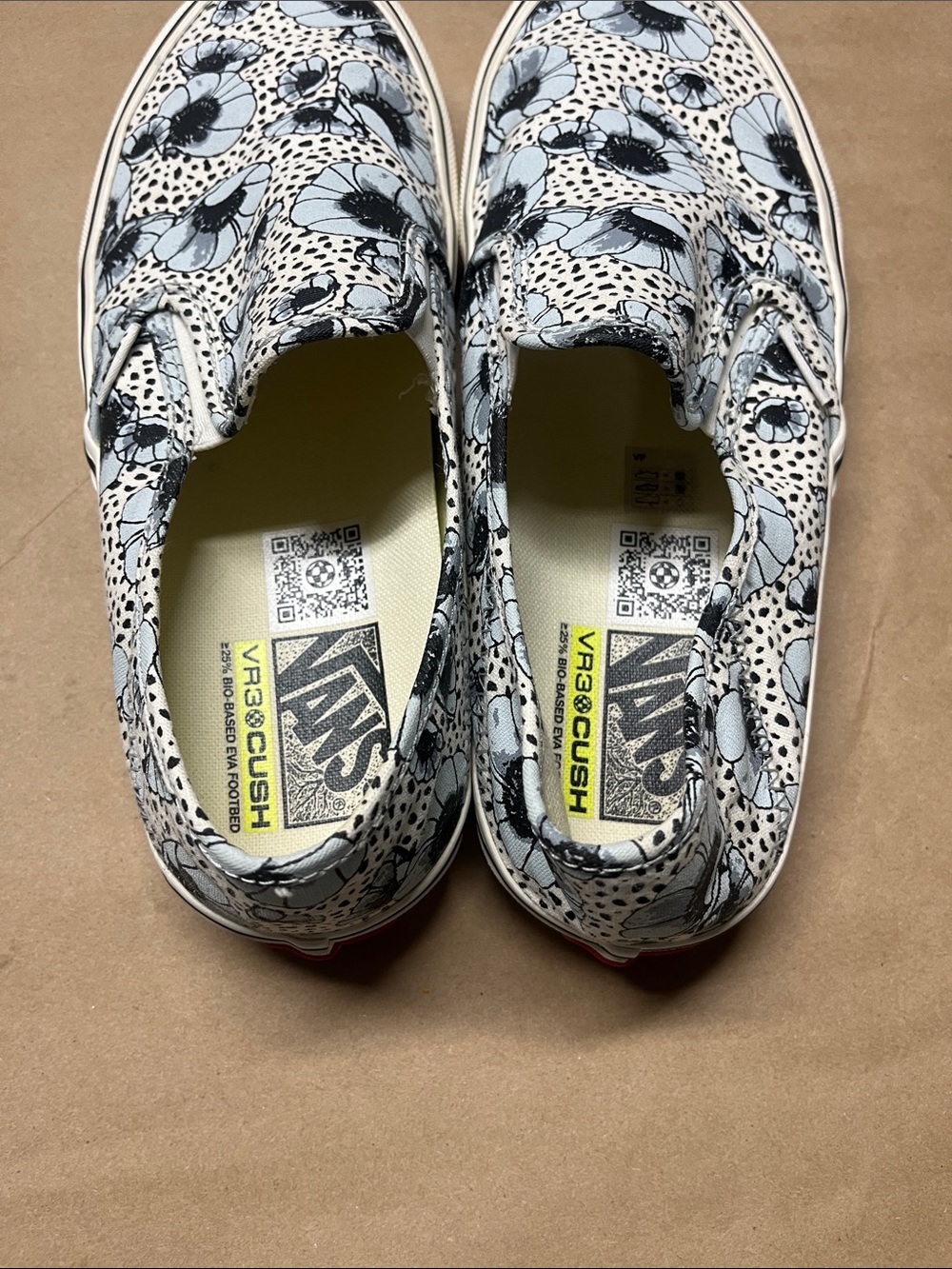 Vans Slip-On Sneakers White Black Light Blue Poppy Floral Women 10 - Picture 4 of 6